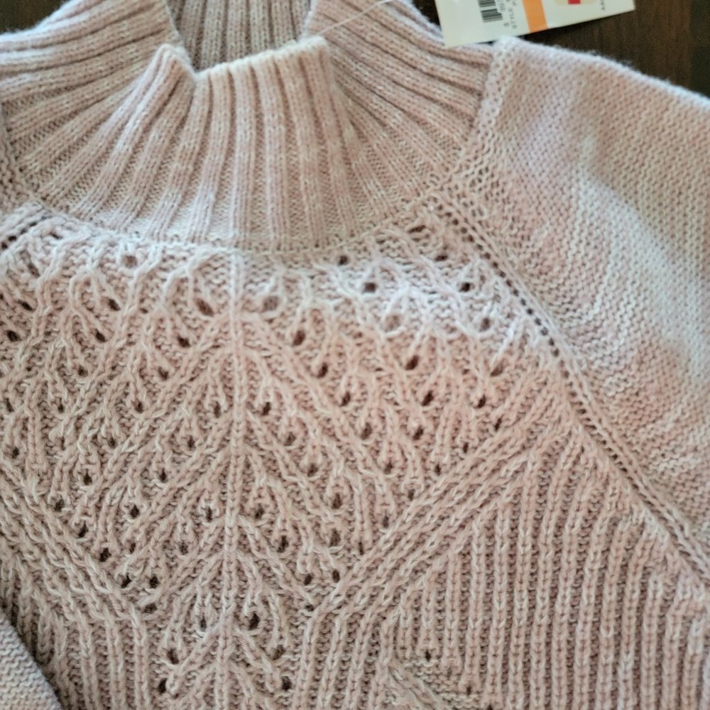 Pull over sweater